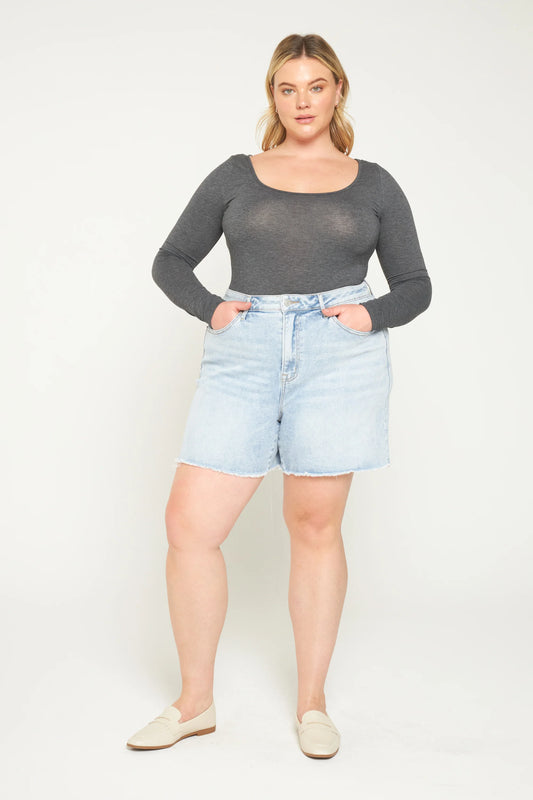 Super High Rise w/ Frayed Hem