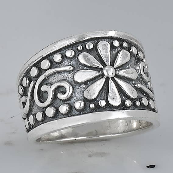 Daisy Band Sterling Silver Ring