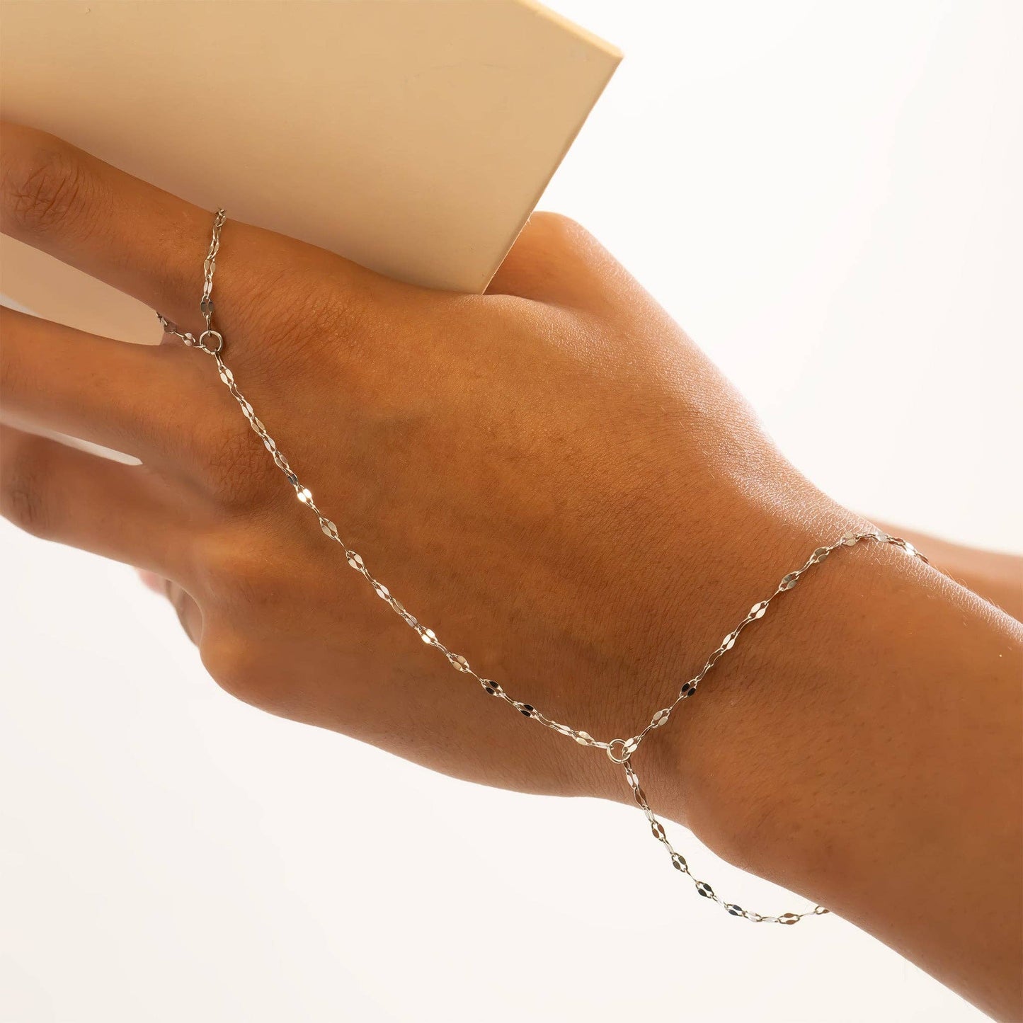 Lip Hand Chain 18K Gold PVD Stainless Steel