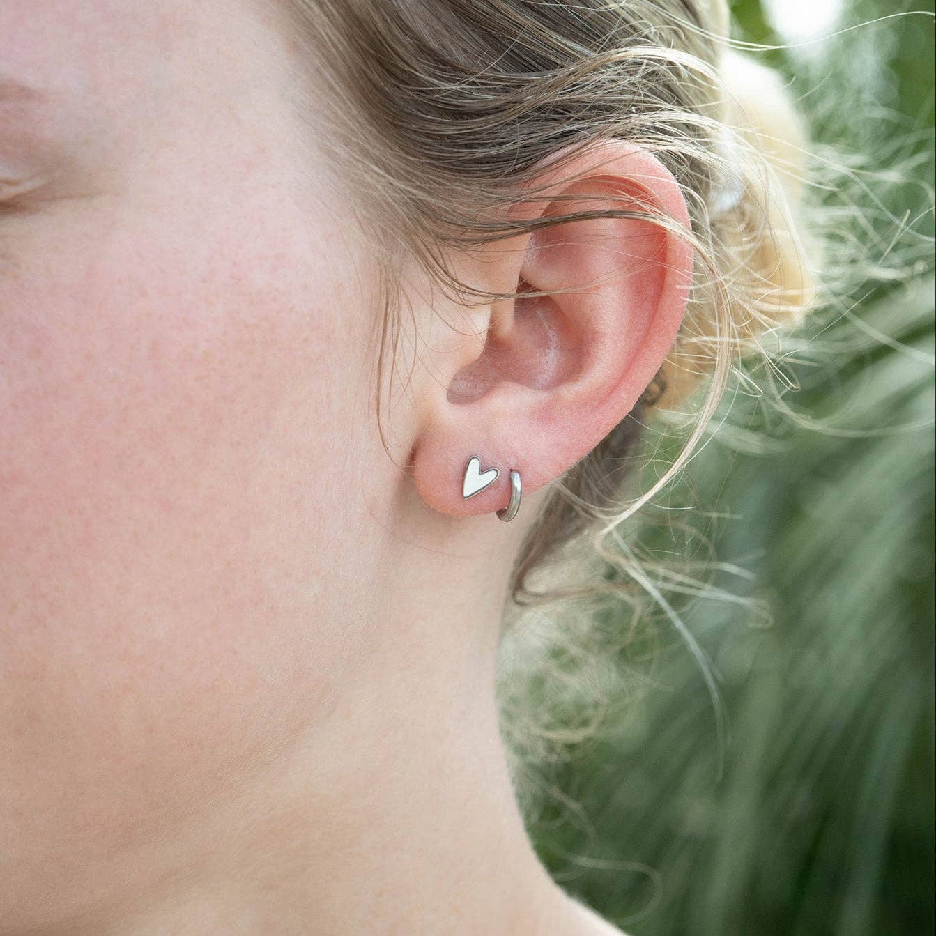 White Heart Stud Earrings 18K Gold PVD Stainless Steel