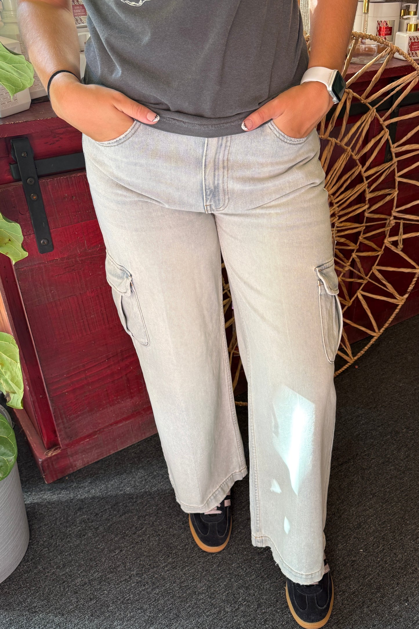 Madison Cargo Mid Rise Hotel California