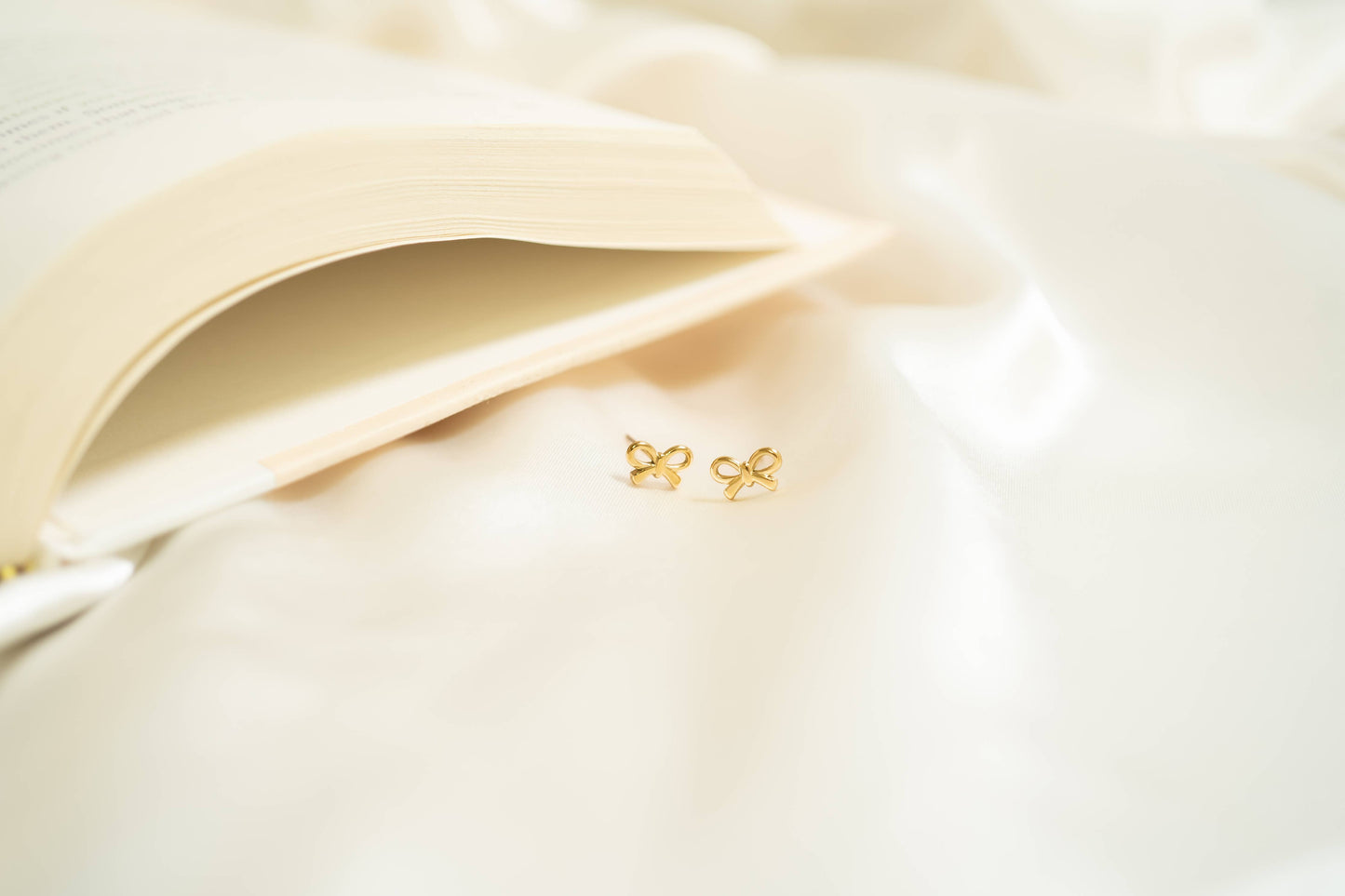 Bow Stud Earrings 18K Gold PVD Stainless Steel